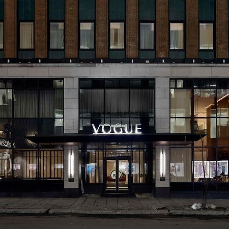 Vogue Hotel Montreal Downtown, Curio Collection By Hilton Екстериор снимка