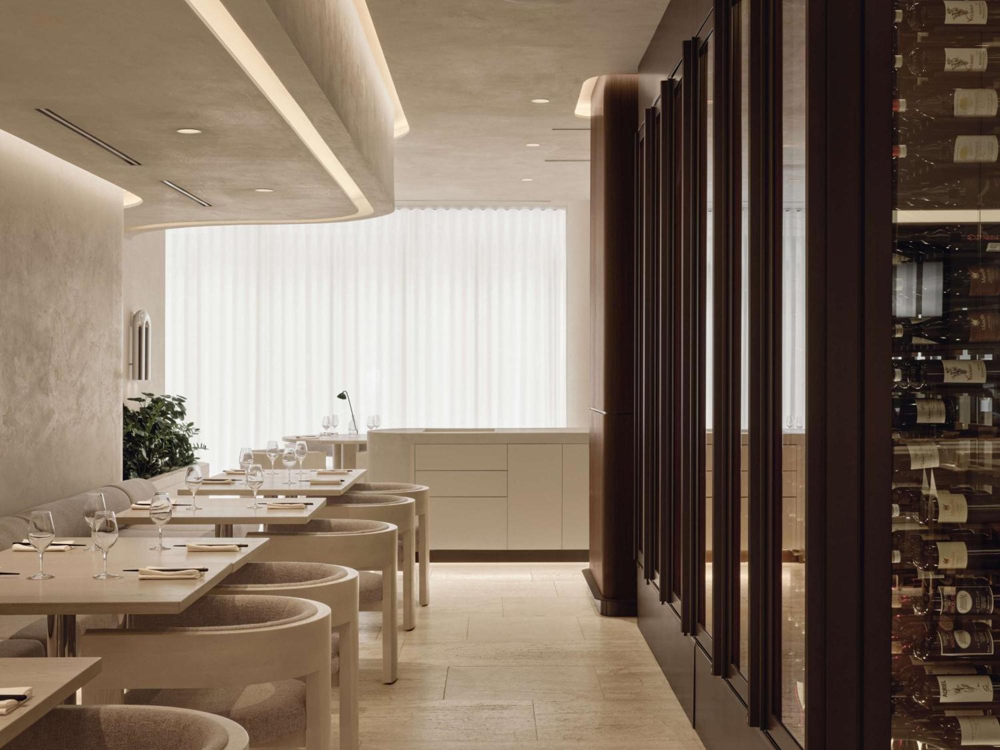 Vogue Hotel Montreal Downtown, Curio Collection By Hilton Екстериор снимка